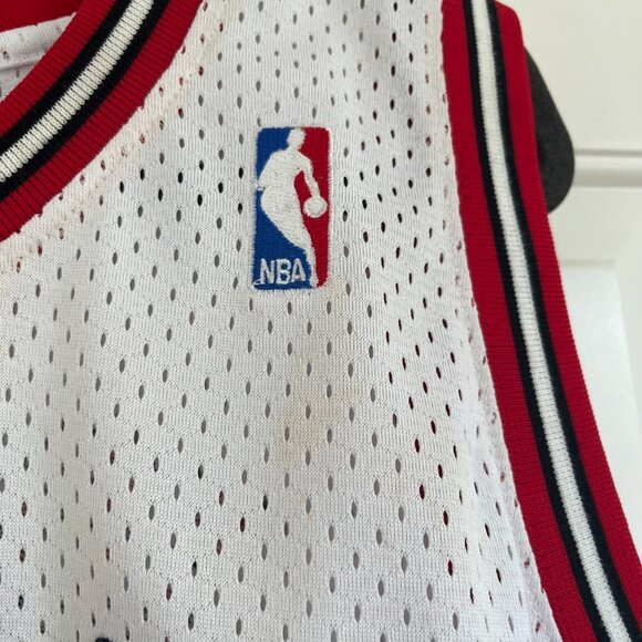 Michael Jordan team jersey - Picture 4 of 9